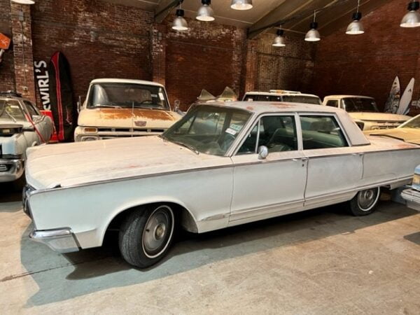 Chrysler Newport 1966 3